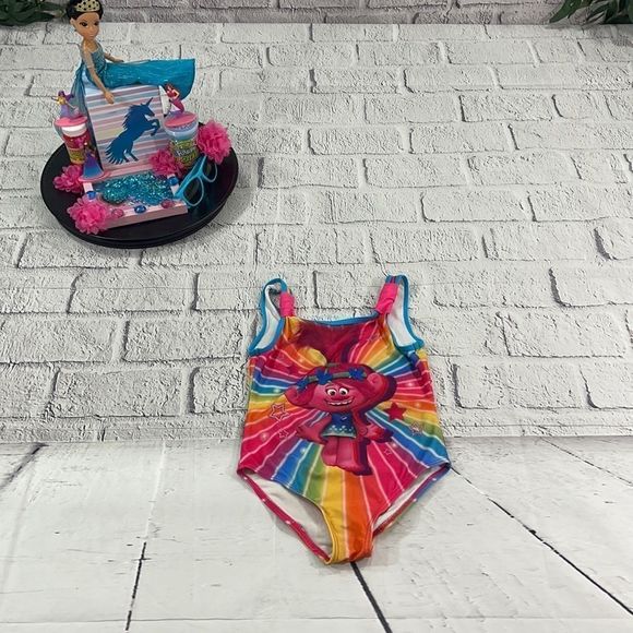 Girl’s Dreamwork Trolls Multicolored Toddler One Piece Swimsuit (5/6) U03 - Picture 1 of 9